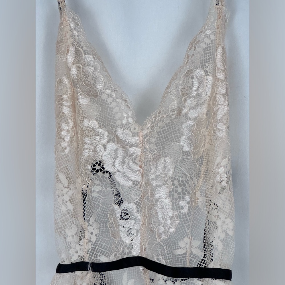Oh La La Cheri Paris Willow Lace Thong Teddy- One Size - Picture 7 of 12